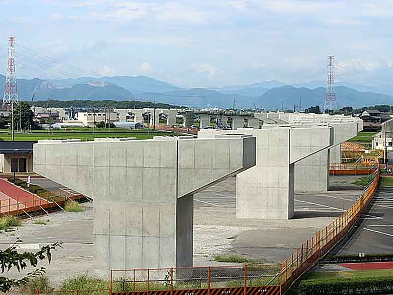 国土交通省東海環状自動車道神戸高架橋下部工工事