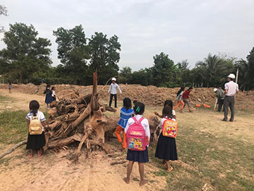 クナートップチェイ小学校グラウンド建設開始